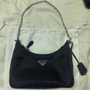 Prada Re-Edition 2005 nylon purse black